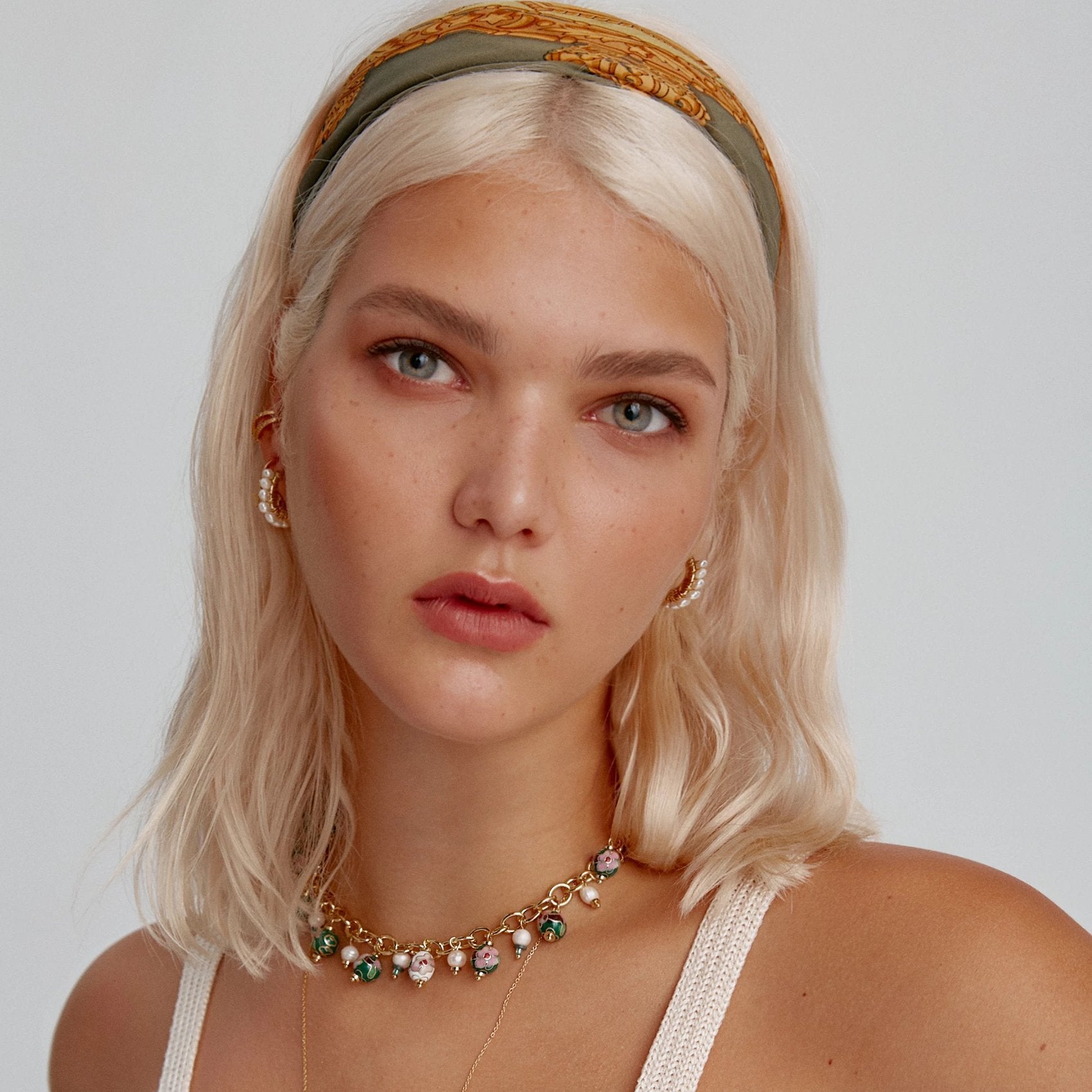 'DONNA' CLOISONNE & PEARLS NECKLACE IN BLACK - Ibiza Passion
